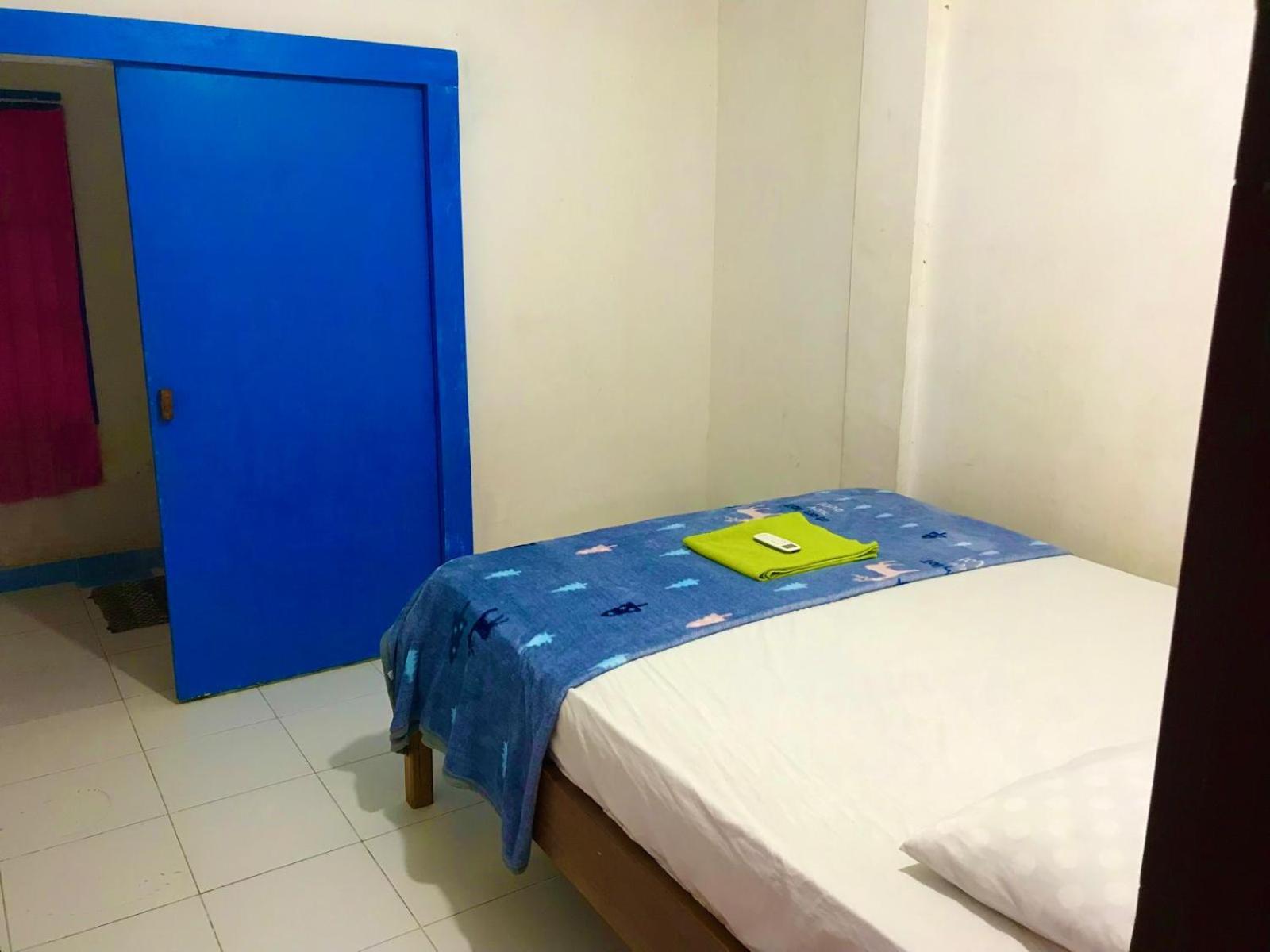 Bulan Homestay Plambi Екстер'єр фото